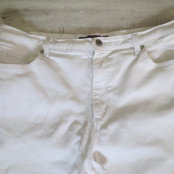 Gloria Vanderbilt Straight Leg White Jeans Size 18 - Picture 2 of 5